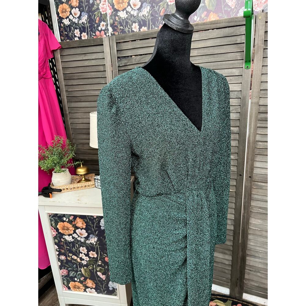 Petal & Pup Drama Queen Hunter Green Metallic Long Sleeve Slit Midi Dress M NWOT - Picture 5 of 9